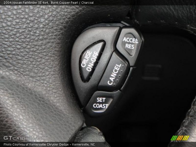 Burnt Copper Pearl / Charcoal 2004 Nissan Pathfinder SE 4x4