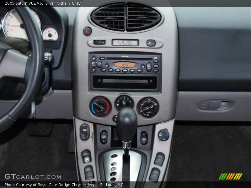 Silver Nickel / Gray 2005 Saturn VUE V6