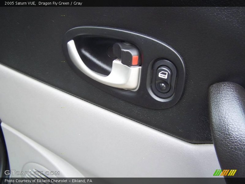 Dragon Fly Green / Gray 2005 Saturn VUE