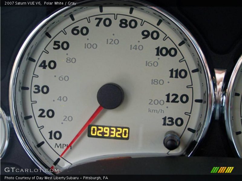 Polar White / Gray 2007 Saturn VUE V6