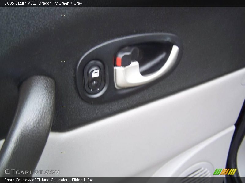 Dragon Fly Green / Gray 2005 Saturn VUE