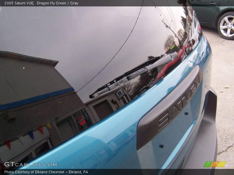 Dragon Fly Green / Gray 2005 Saturn VUE