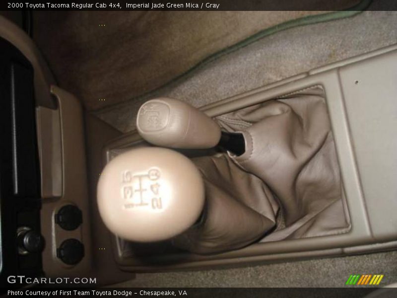 Imperial Jade Green Mica / Gray 2000 Toyota Tacoma Regular Cab 4x4