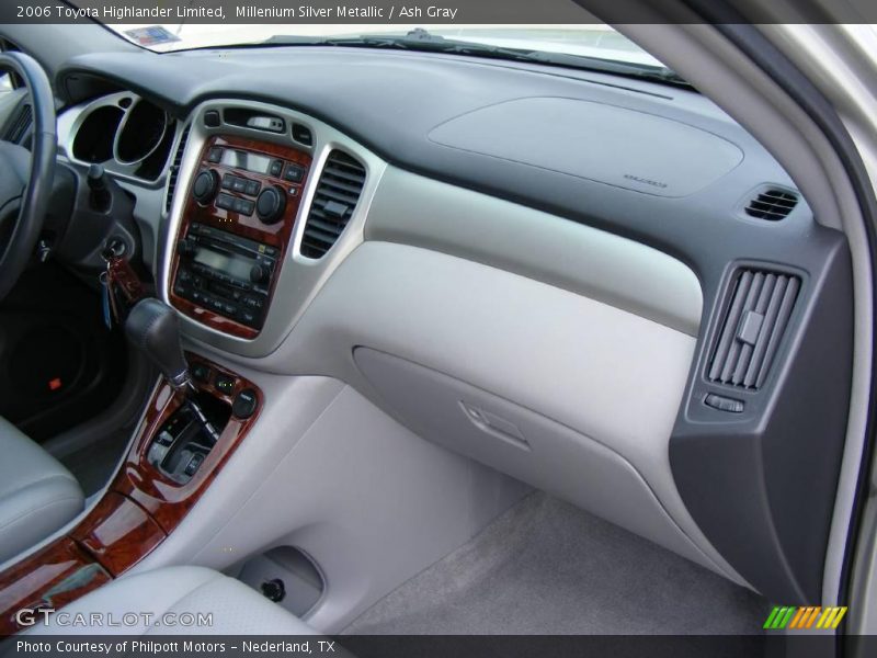 Millenium Silver Metallic / Ash Gray 2006 Toyota Highlander Limited