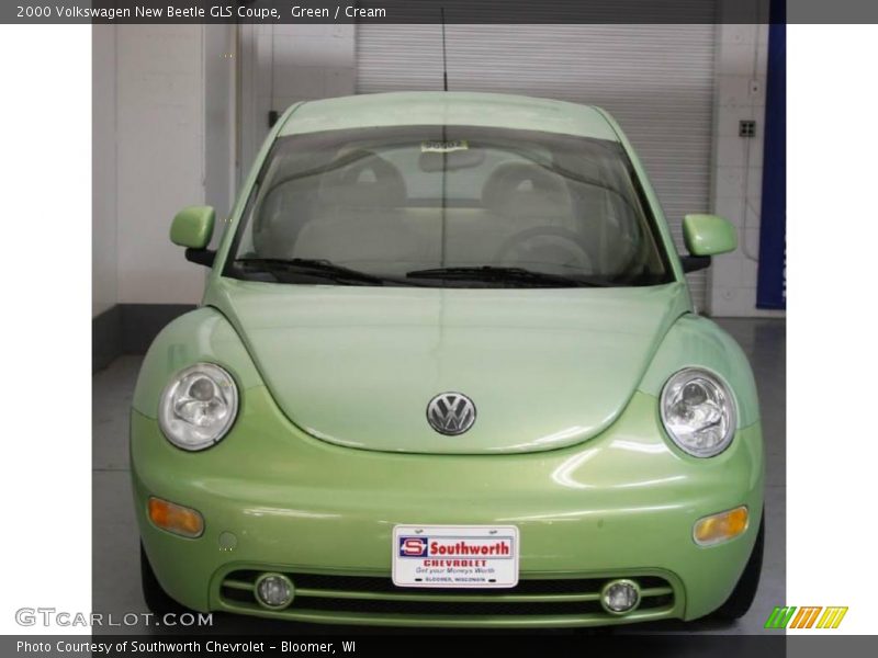 Green / Cream 2000 Volkswagen New Beetle GLS Coupe