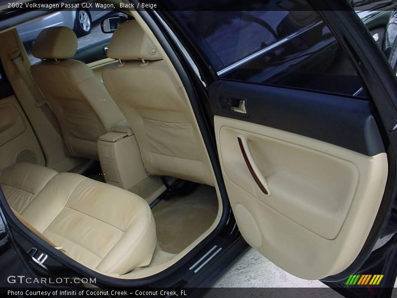 Black / Beige 2002 Volkswagen Passat GLX Wagon