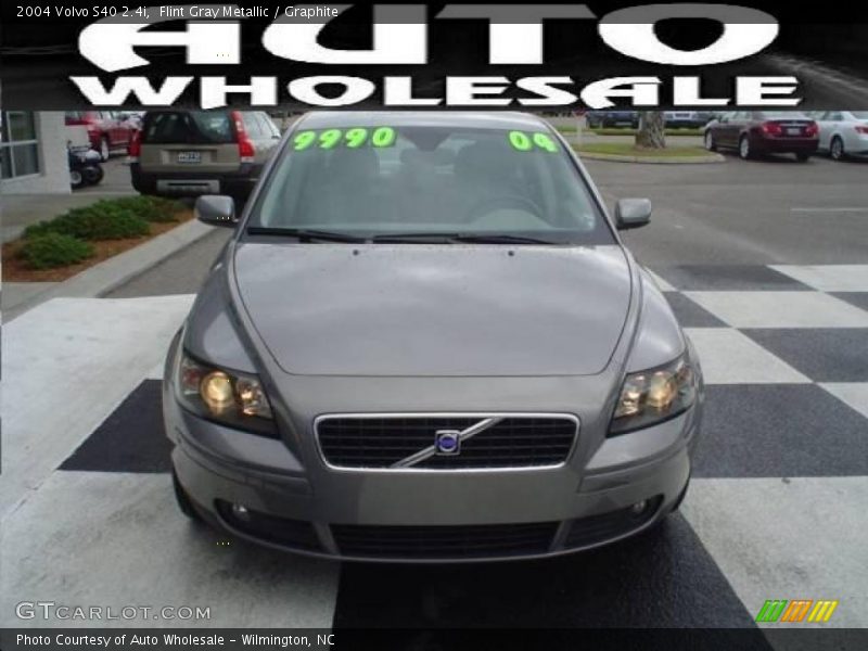 Flint Gray Metallic / Graphite 2004 Volvo S40 2.4i