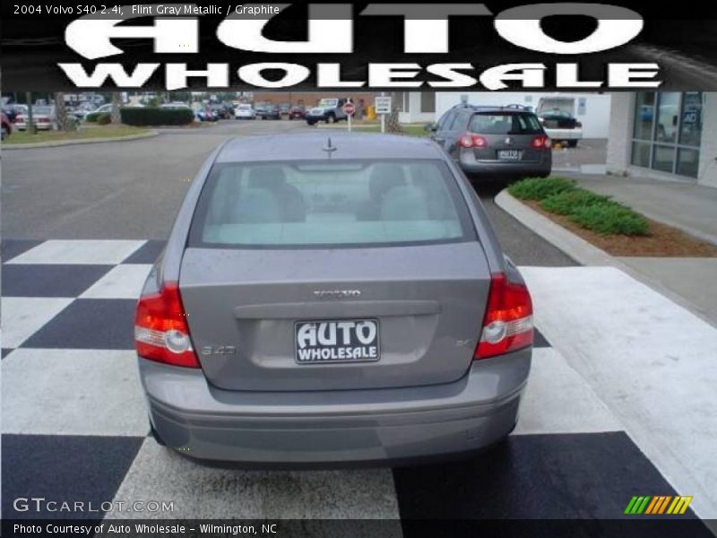 Flint Gray Metallic / Graphite 2004 Volvo S40 2.4i