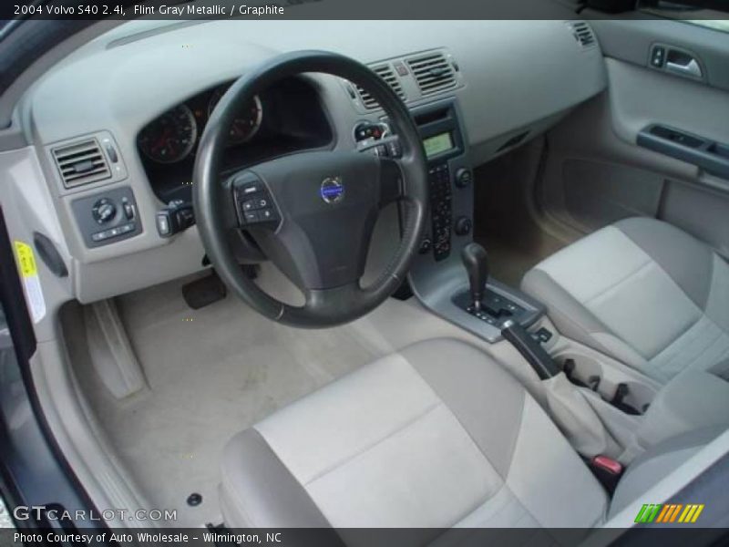 Flint Gray Metallic / Graphite 2004 Volvo S40 2.4i