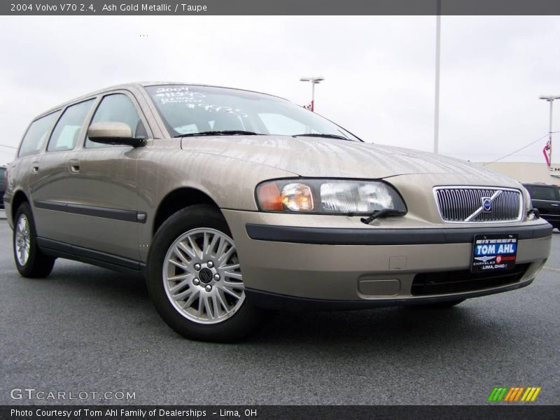 Ash Gold Metallic / Taupe 2004 Volvo V70 2.4