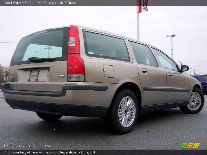 Ash Gold Metallic / Taupe 2004 Volvo V70 2.4