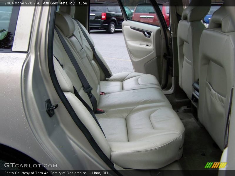 Ash Gold Metallic / Taupe 2004 Volvo V70 2.4