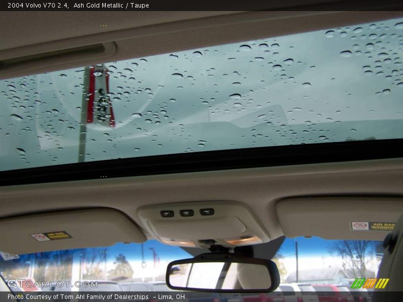 Ash Gold Metallic / Taupe 2004 Volvo V70 2.4