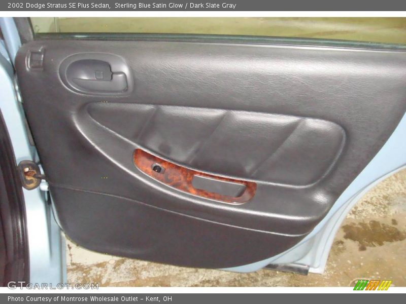 Sterling Blue Satin Glow / Dark Slate Gray 2002 Dodge Stratus SE Plus Sedan