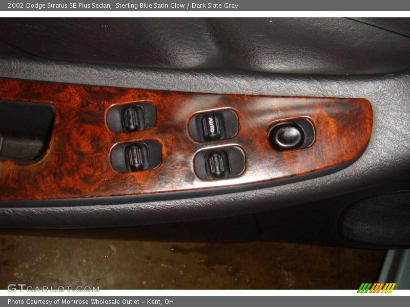 Sterling Blue Satin Glow / Dark Slate Gray 2002 Dodge Stratus SE Plus Sedan