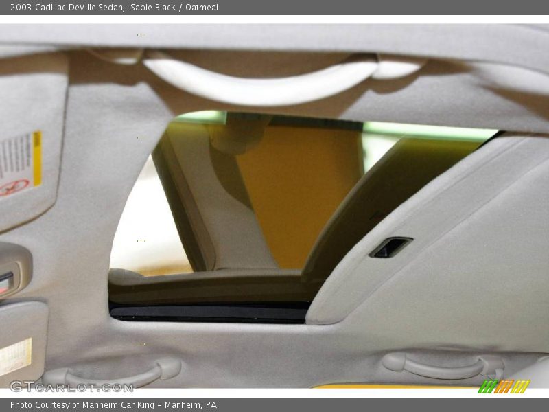 Sable Black / Oatmeal 2003 Cadillac DeVille Sedan