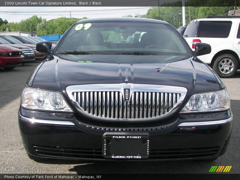 Black / Black 2009 Lincoln Town Car Signature Limited