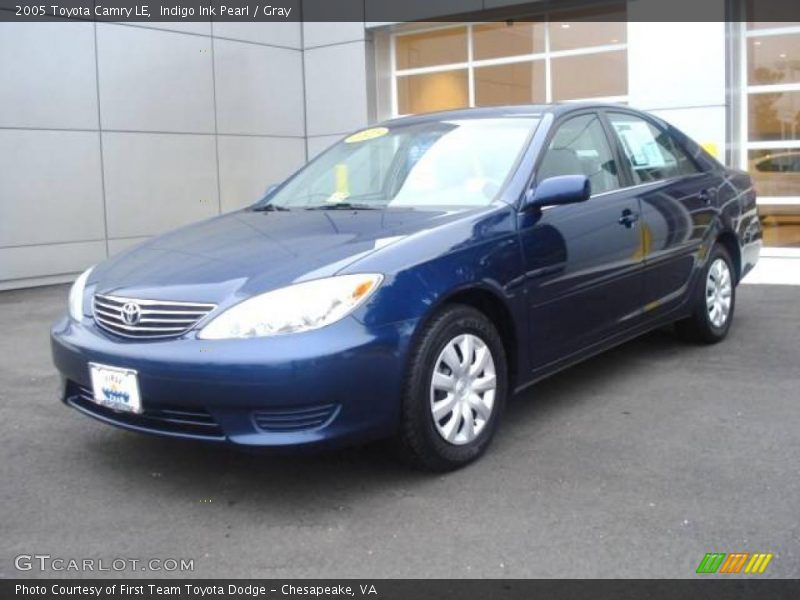 Indigo Ink Pearl / Gray 2005 Toyota Camry LE