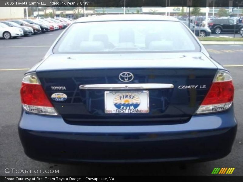 Indigo Ink Pearl / Gray 2005 Toyota Camry LE
