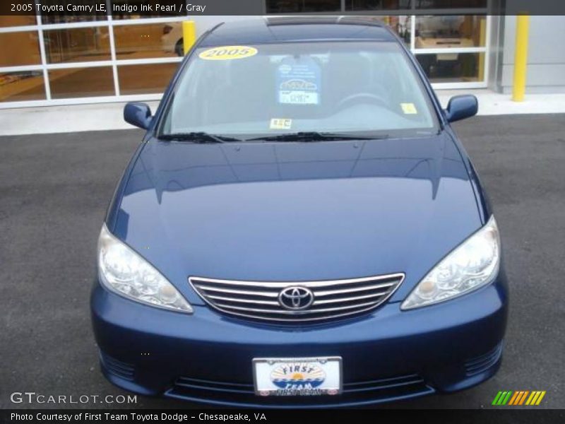 Indigo Ink Pearl / Gray 2005 Toyota Camry LE
