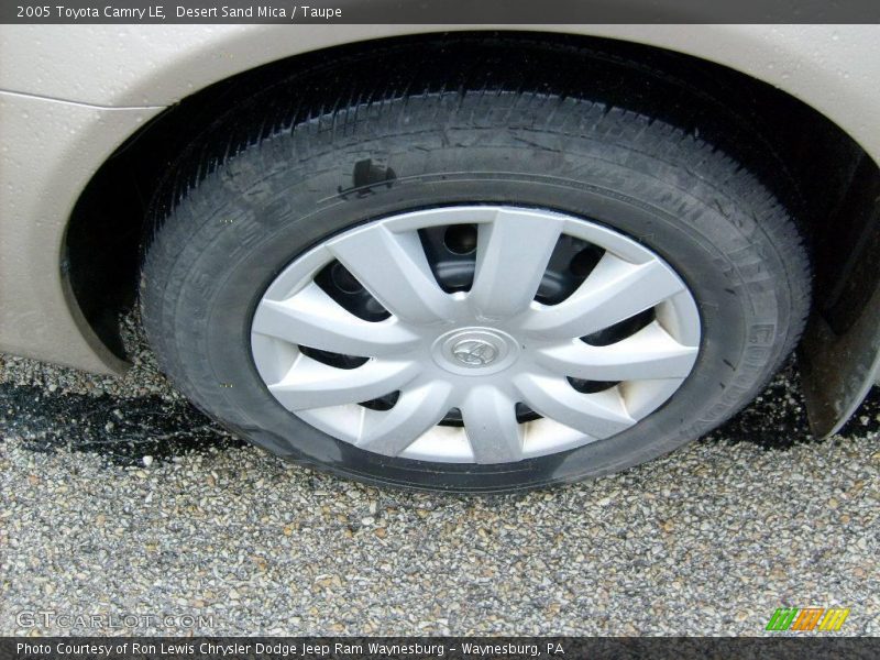 Desert Sand Mica / Taupe 2005 Toyota Camry LE
