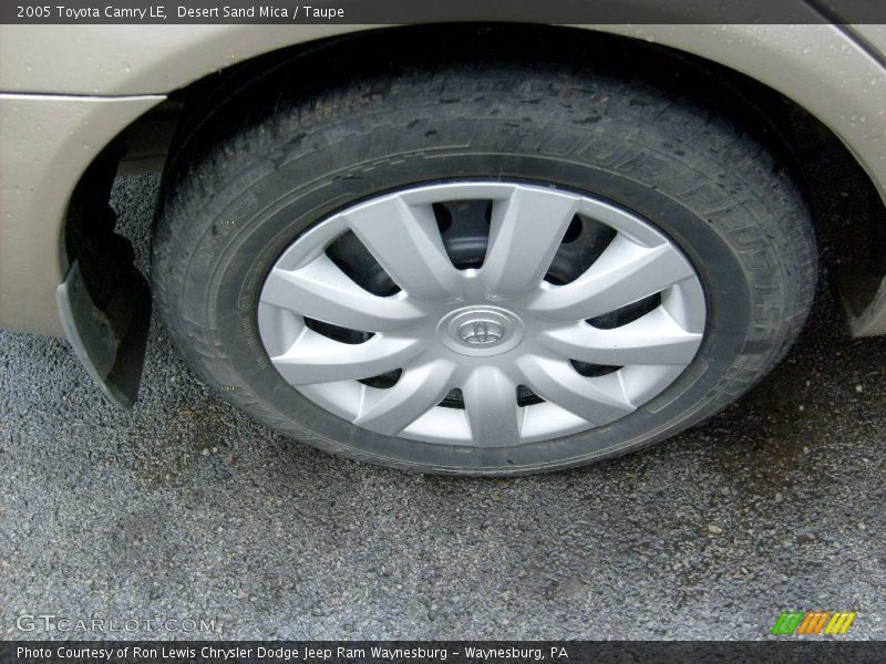 Desert Sand Mica / Taupe 2005 Toyota Camry LE