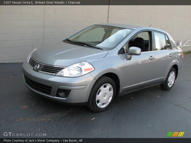 Brilliant Silver Metallic / Charcoal 2007 Nissan Versa S