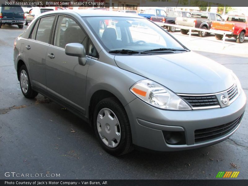 Brilliant Silver Metallic / Charcoal 2007 Nissan Versa S