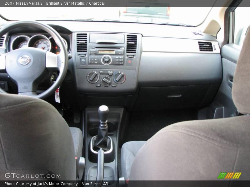 Brilliant Silver Metallic / Charcoal 2007 Nissan Versa S