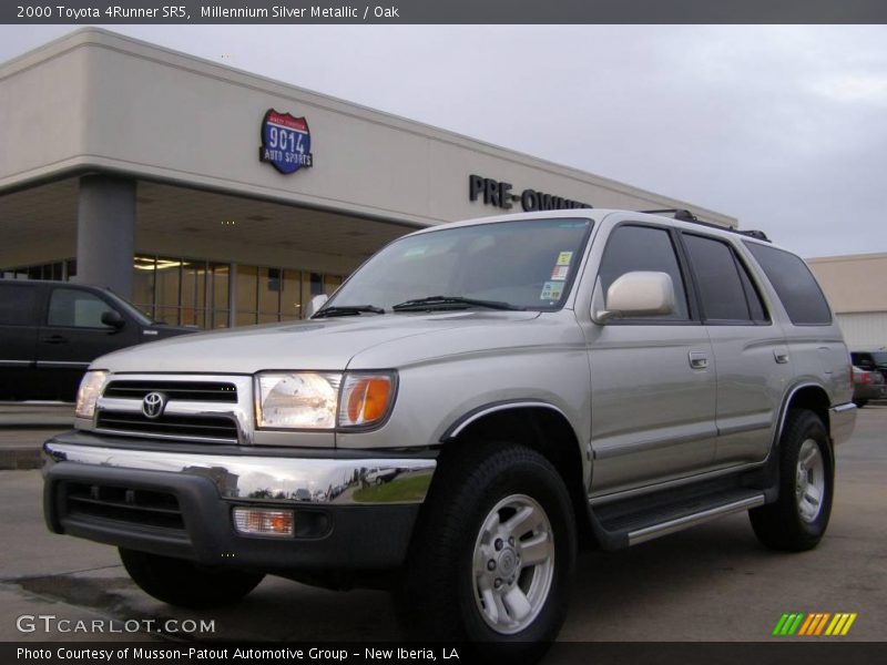 Millennium Silver Metallic / Oak 2000 Toyota 4Runner SR5