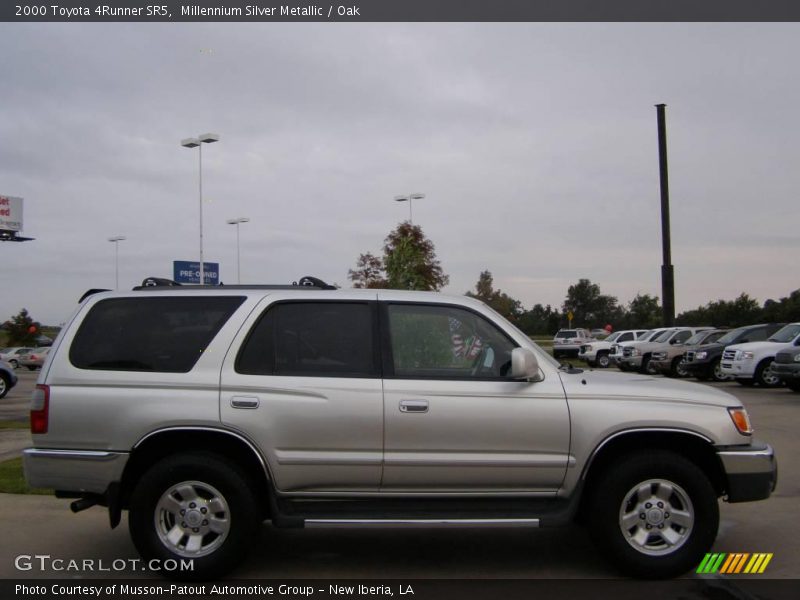 Millennium Silver Metallic / Oak 2000 Toyota 4Runner SR5
