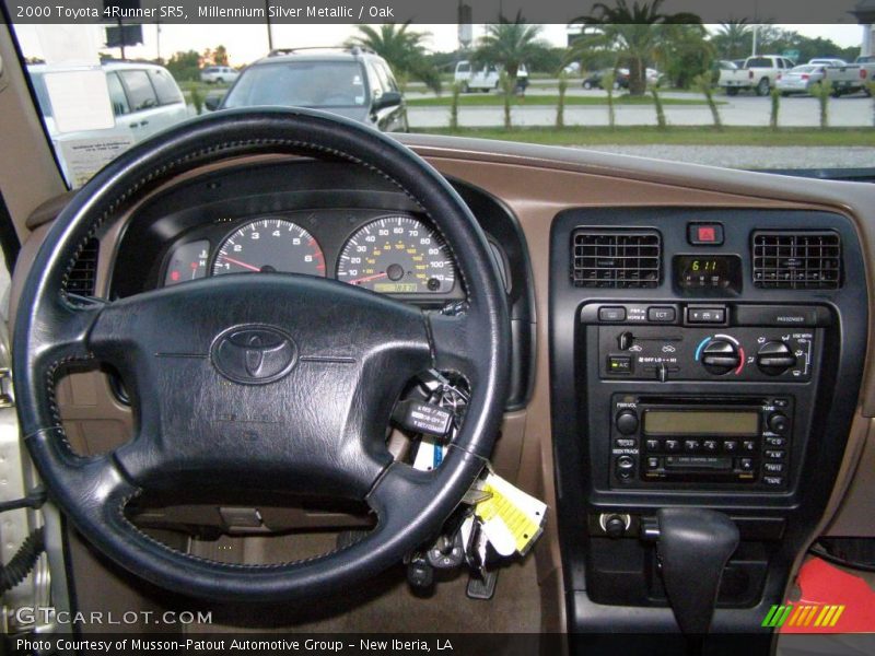 Millennium Silver Metallic / Oak 2000 Toyota 4Runner SR5