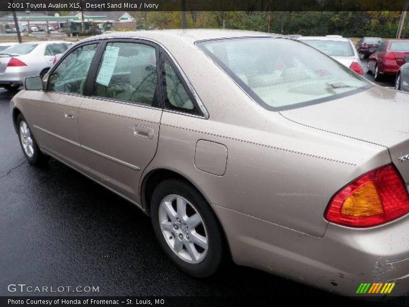 Desert Sand Mica / Ivory 2001 Toyota Avalon XLS