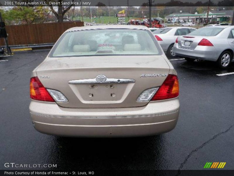 Desert Sand Mica / Ivory 2001 Toyota Avalon XLS