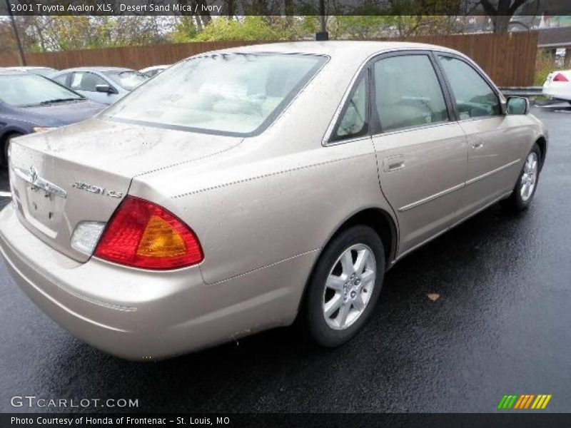 Desert Sand Mica / Ivory 2001 Toyota Avalon XLS