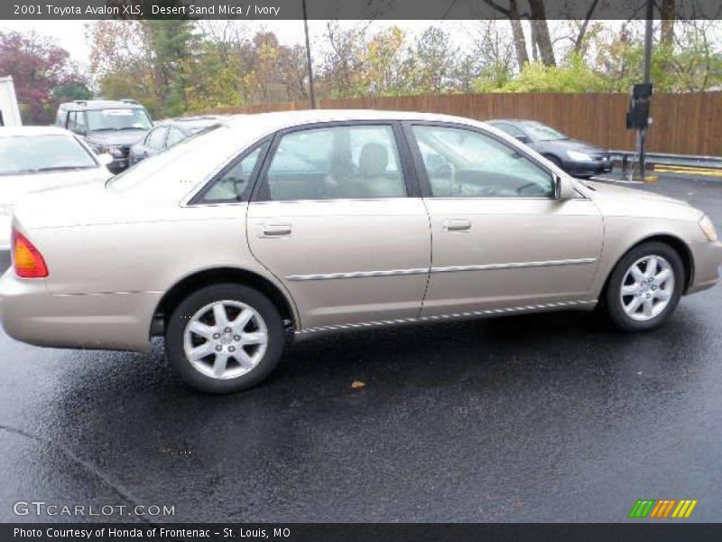 Desert Sand Mica / Ivory 2001 Toyota Avalon XLS