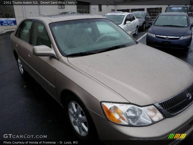 Desert Sand Mica / Ivory 2001 Toyota Avalon XLS