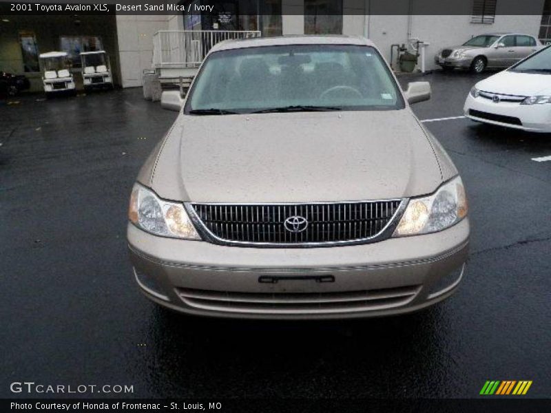 Desert Sand Mica / Ivory 2001 Toyota Avalon XLS