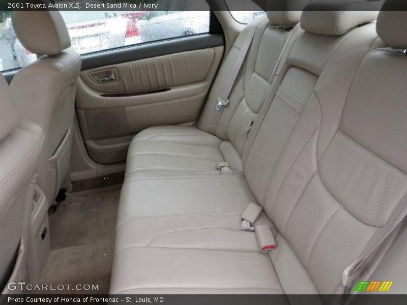 Desert Sand Mica / Ivory 2001 Toyota Avalon XLS