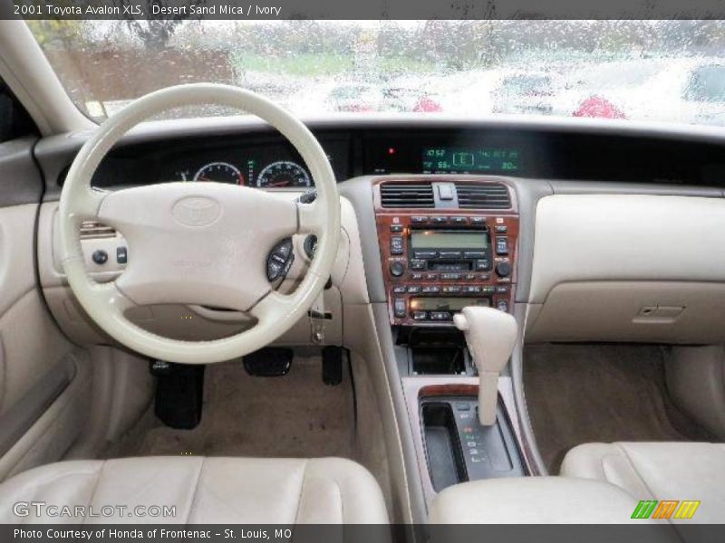 Desert Sand Mica / Ivory 2001 Toyota Avalon XLS