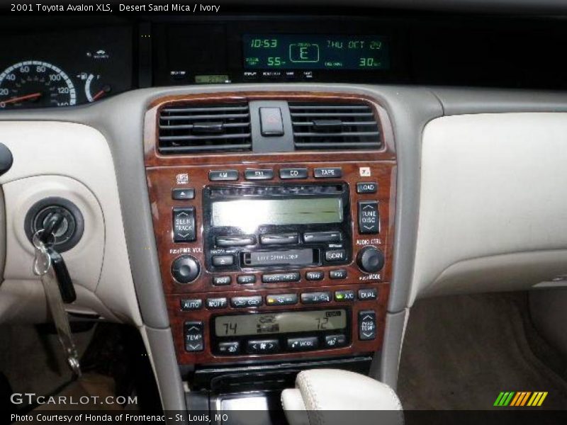 Desert Sand Mica / Ivory 2001 Toyota Avalon XLS