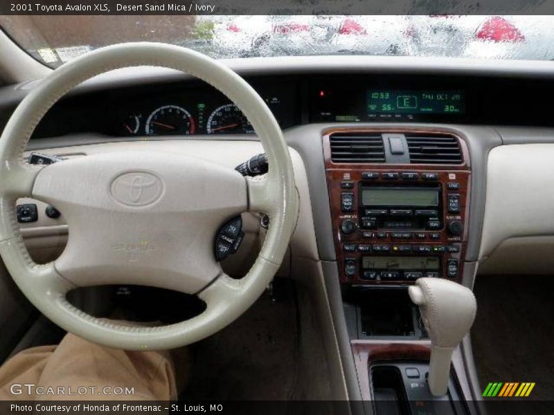 Desert Sand Mica / Ivory 2001 Toyota Avalon XLS