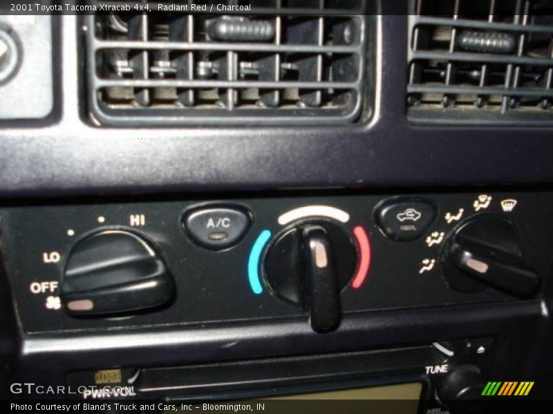 Radiant Red / Charcoal 2001 Toyota Tacoma Xtracab 4x4