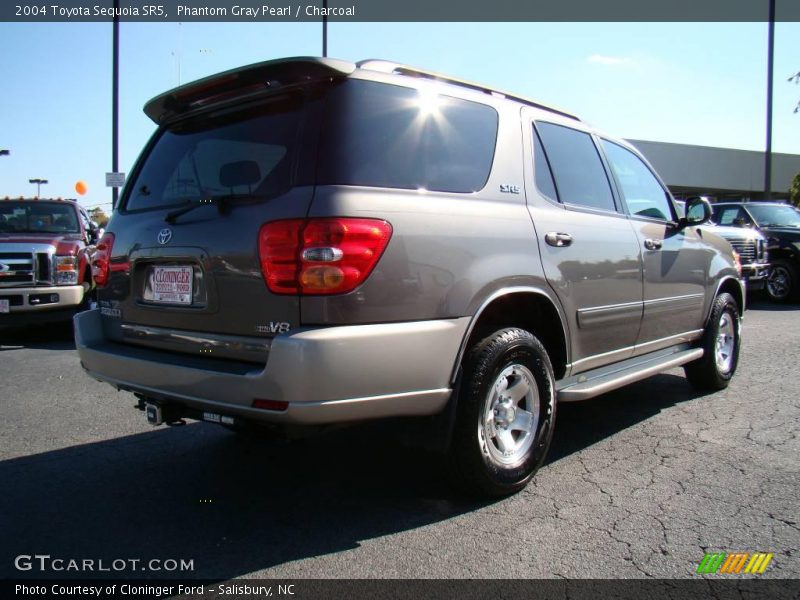 Phantom Gray Pearl / Charcoal 2004 Toyota Sequoia SR5
