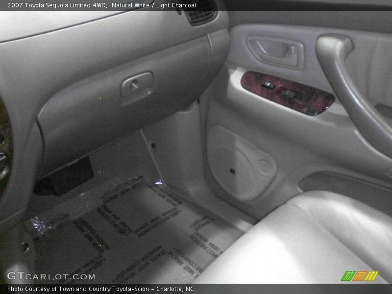 Natural White / Light Charcoal 2007 Toyota Sequoia Limited 4WD