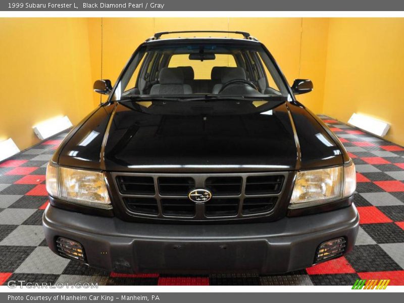 Black Diamond Pearl / Gray 1999 Subaru Forester L