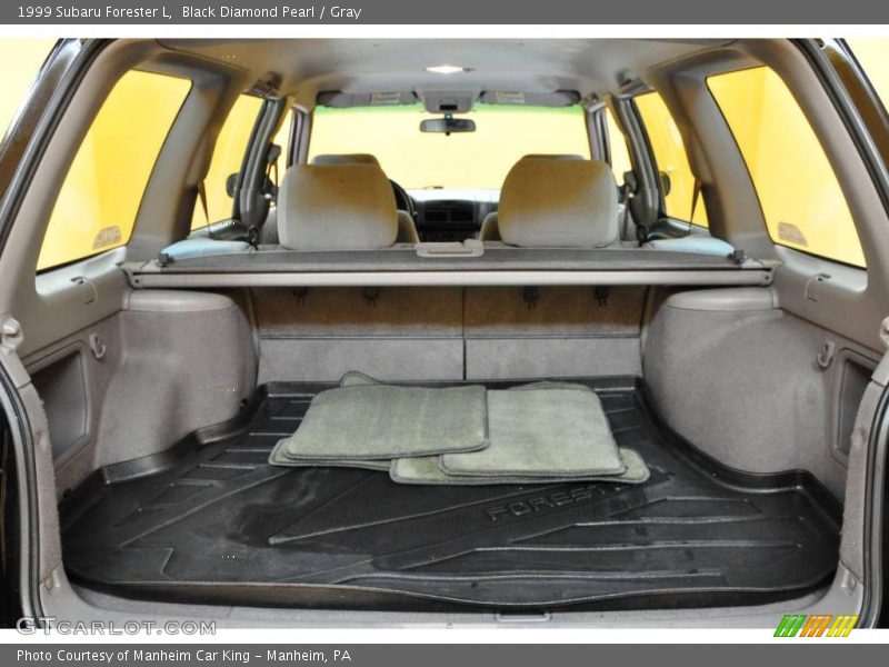 Black Diamond Pearl / Gray 1999 Subaru Forester L