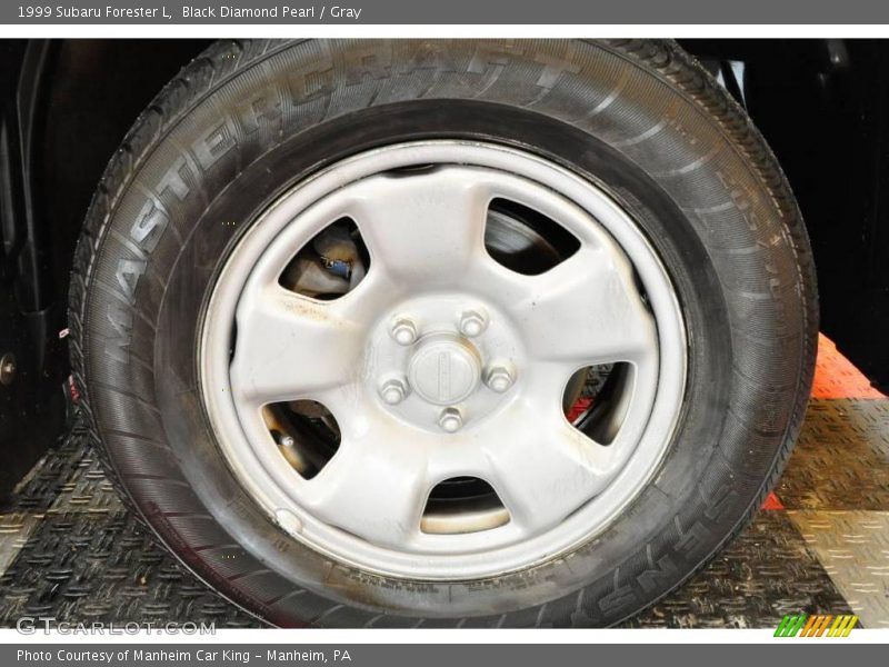 Black Diamond Pearl / Gray 1999 Subaru Forester L