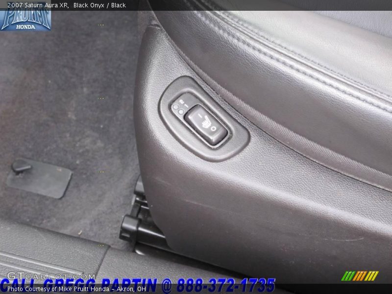Black Onyx / Black 2007 Saturn Aura XR