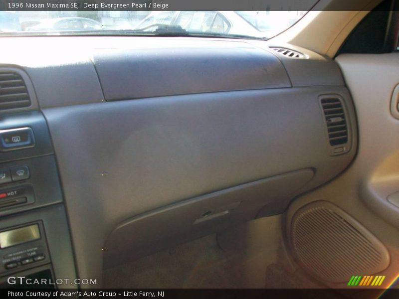 Deep Evergreen Pearl / Beige 1996 Nissan Maxima SE